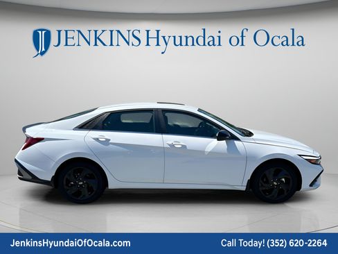 New 2026 Hyundai Elantra SEL Sport Premium FWD image 3
