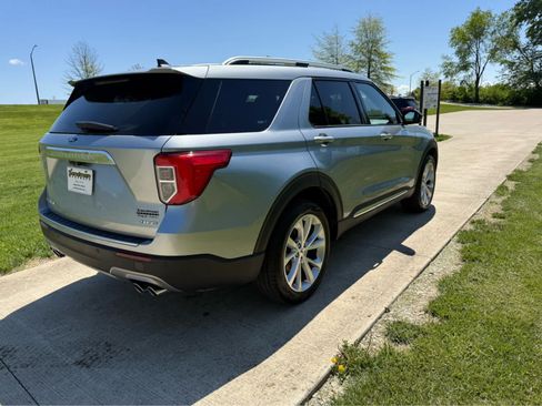 Used 2022 Ford Explorer Platinum w/ Equipment Group 601A AWD/4WD image 5