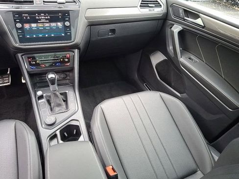 Certified 2023 Volkswagen Tiguan SE R-Line AWD/4WD image 16