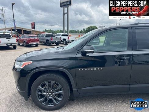 Used 2018 Chevrolet Traverse RS FWD image 2