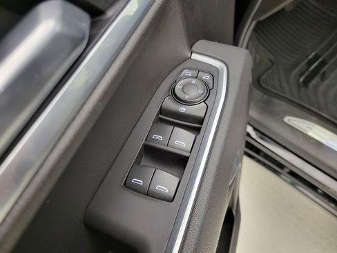 Used 2025 Chevrolet Silverado 1500 LT AWD/4WD image 28
