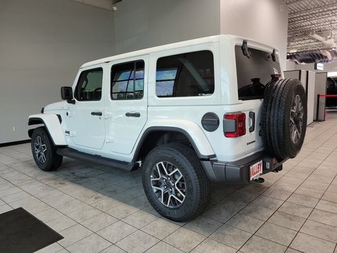 New 2025 Jeep Wrangler Unlimited Sahara AWD/4WD image 5