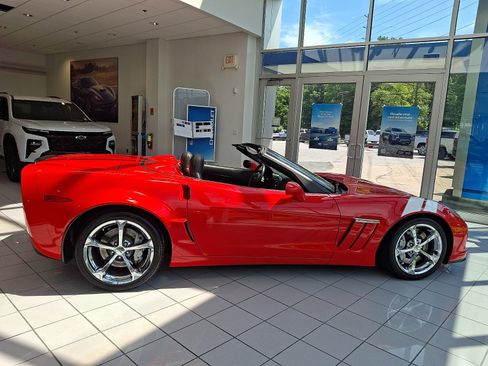 Used 2011 Chevrolet Corvette Grand Sport w/ Preferred Equipment Group RWD image 7