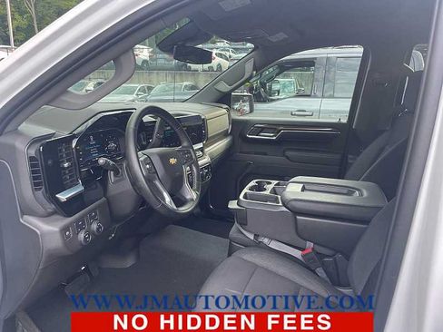 Used 2024 Chevrolet Silverado 1500 LT AWD/4WD image 2