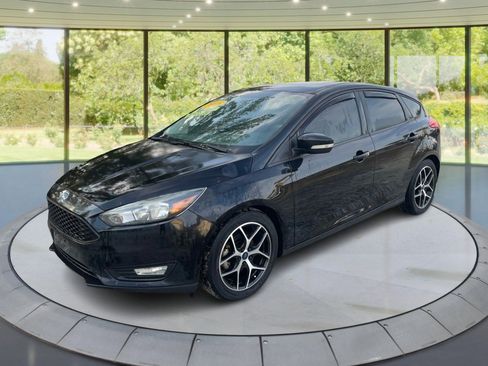 Used 2018 Ford Focus SEL image 1