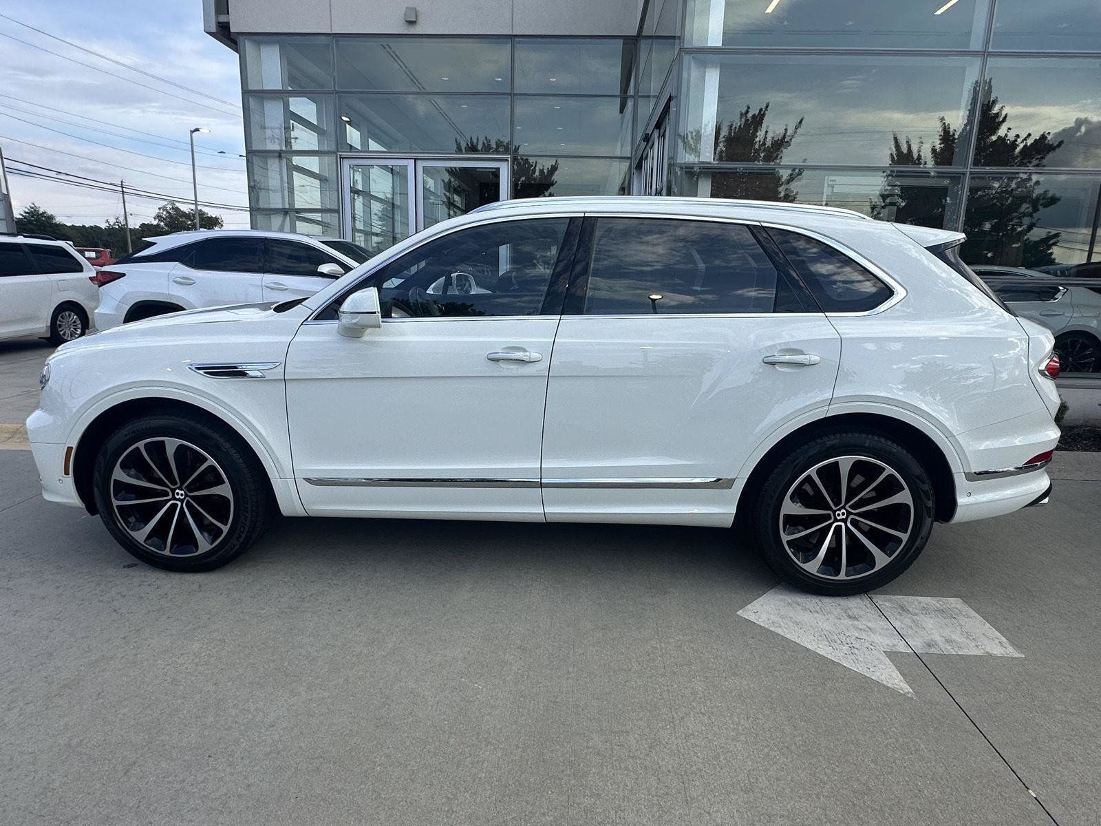 Used 2023 Bentley Bentayga AWD/4WD image 6