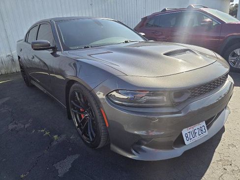 Used 2018 Dodge Charger R/T RWD image 4