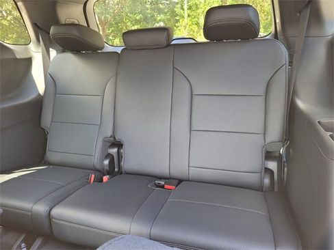 New 2025 Chevrolet Traverse High Country image 11