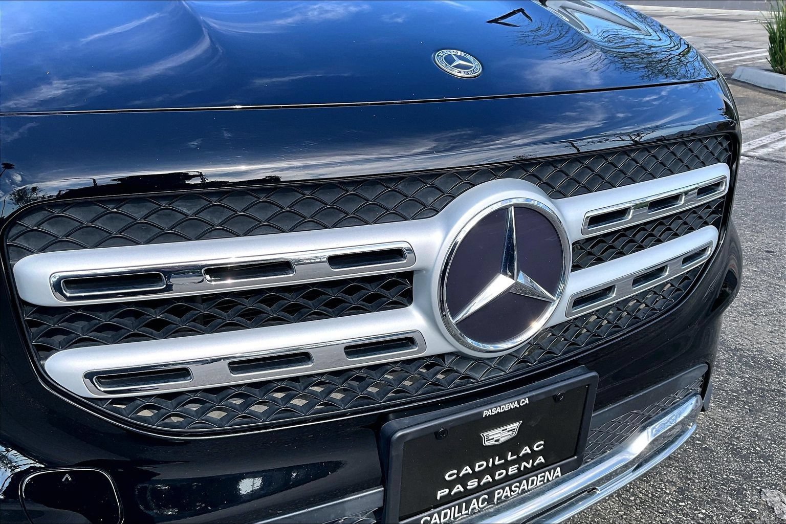Used 2023 Mercedes-Benz GLB 250 4MATIC w/ Premium Package image 18