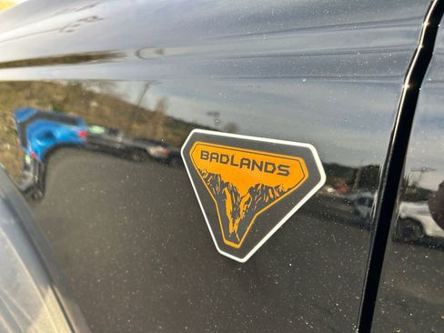 Used 2025 Ford Bronco Badlands AWD/4WD image 32