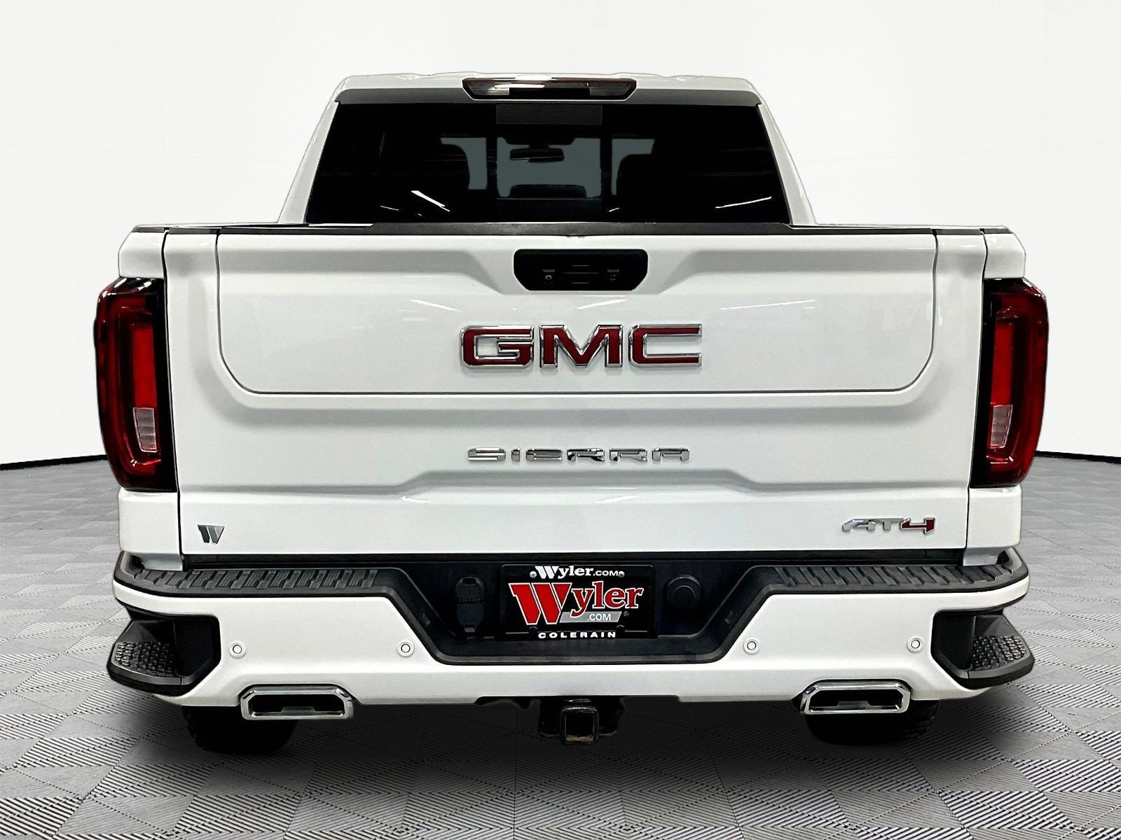 Used 2020 GMC Sierra 1500 AT4 w/ AT4 Premium Package AWD/4WD image 5