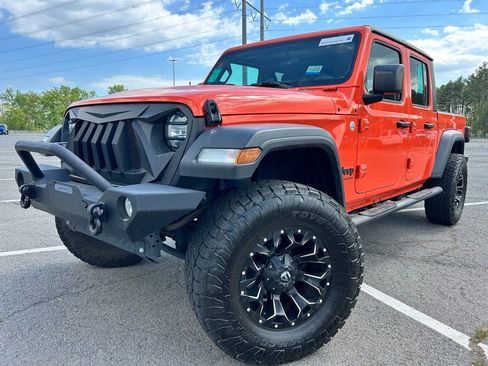 Used 2020 Jeep Gladiator Sport w/ Quick Order Package 24S image 2