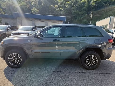 Used 2020 Jeep Grand Cherokee Trailhawk w/ Trailhawk Luxury Group AWD/4WD image 4