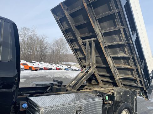 Used 2021 Ford F550 4x4 Regular Cab Super Duty image 8