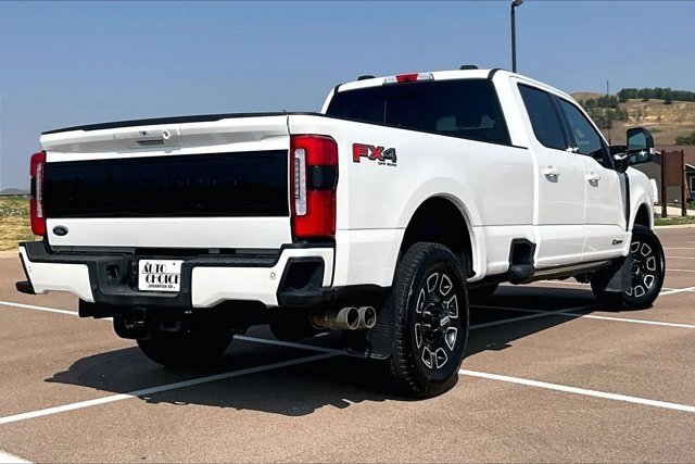 Used 2025 Ford F350 Platinum AWD/4WD image 5