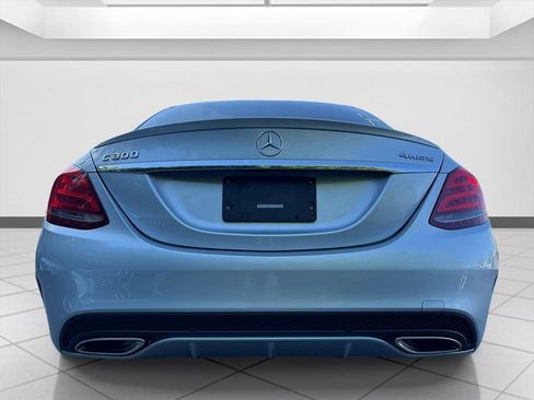 Used 2018 Mercedes-Benz C 300 4MATIC Sedan image 4