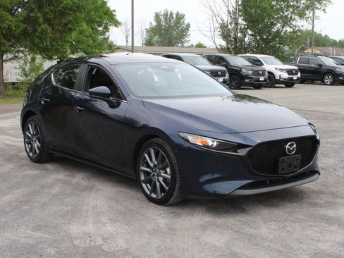 Used 2024 MAZDA MAZDA3 s FWD image 3