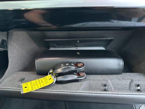 Used 2016 Porsche Cayenne image 25