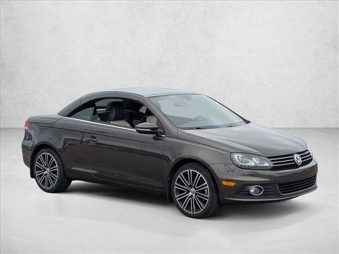 Used 2015 Volkswagen Eos Executive image 3