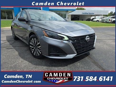 Used 2025 Nissan Altima 2.5 SV FWD image 1