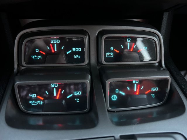 Used 2010 Chevrolet Camaro SS RWD image 24