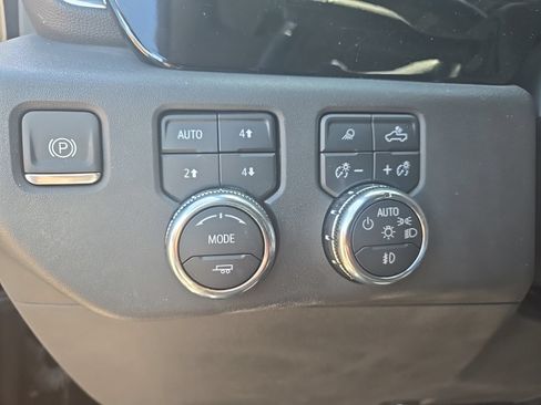 Used 2024 GMC Sierra 1500 SLT AWD/4WD image 12