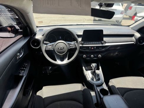 Used 2021 Kia Forte LXS FWD image 11