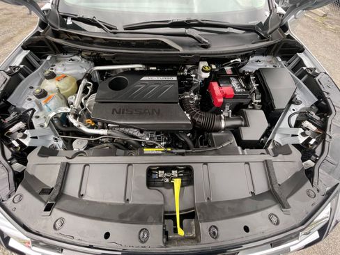 Used 2025 Nissan Rogue SV image 34