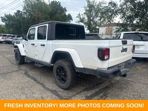 Used 2023 Jeep Gladiator Sport AWD/4WD image 4