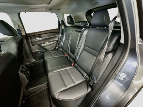 Used 2023 Nissan Rogue SV w/ SV Premium B Package AWD/4WD image 29