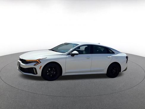 Used 2025 Kia K5 LXS image 9