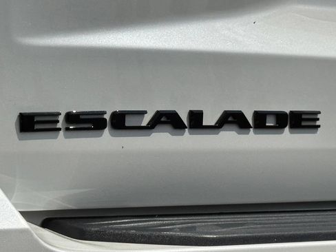 Used 2025 Cadillac Escalade Sport Platinum w/ LPO, ONYX Package AWD/4WD image 10