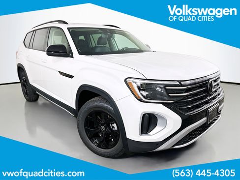 New 2026 Volkswagen Atlas Peak Edition AWD/4WD image 1