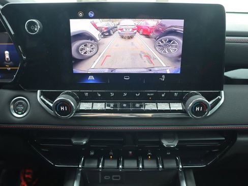 Certified 2024 Chevrolet Colorado Z71 w/ LPO, Dark Essentials Package image 22