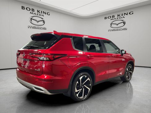 Used 2024 Mitsubishi Outlander SE AWD/4WD image 5