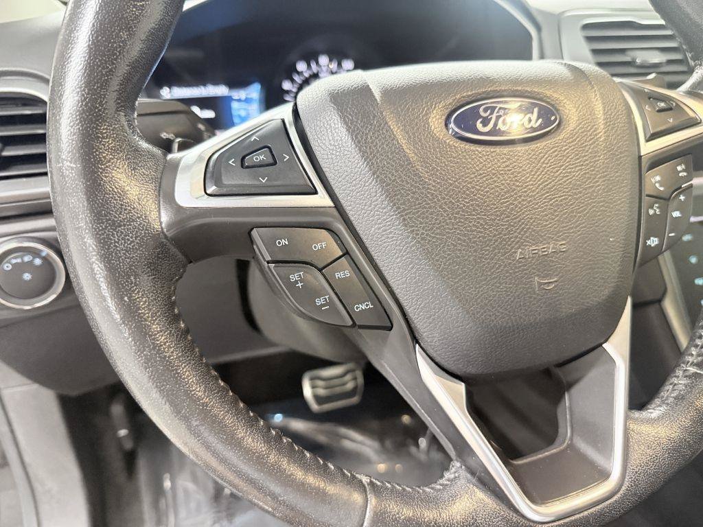 Used 2015 Ford Fusion Titanium FWD image 17