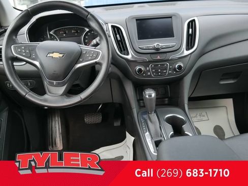 Used 2021 Chevrolet Equinox LT FWD image 43