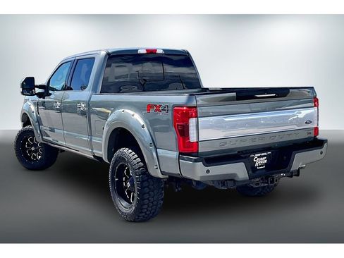 Used 2019 Ford F350 Platinum w/ Platinum Ultimate Package AWD/4WD image 4