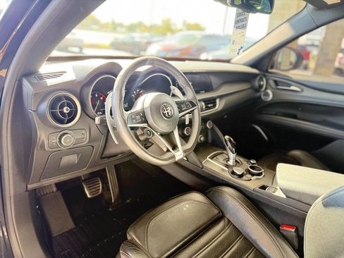 Used 2018 Alfa Romeo Stelvio Ti Sport image 36