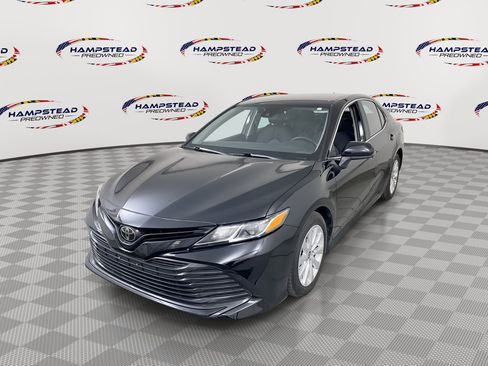 Used 2020 Toyota Camry LE FWD image 1