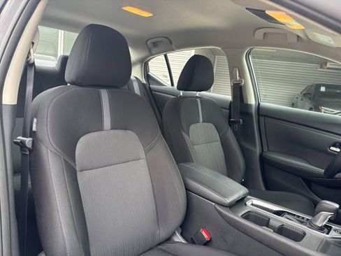 Used 2025 Nissan Sentra SV FWD image 16