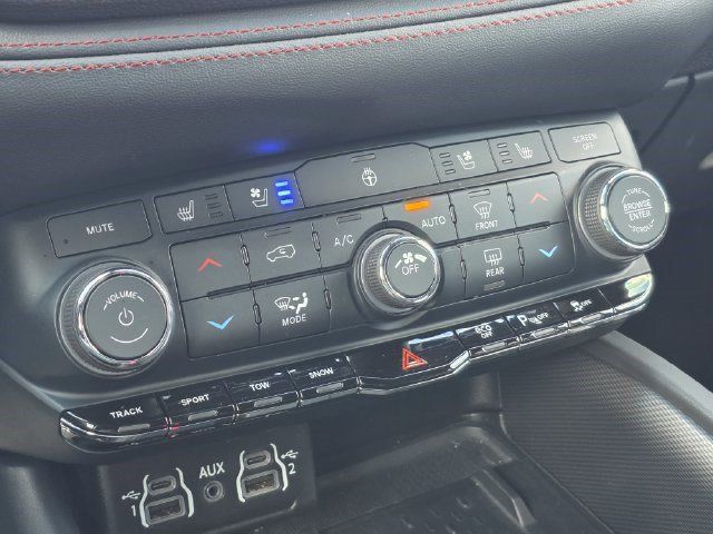 Certified 2026 Dodge Durango GT w/ Tow 'N Go Package AWD/4WD image 39