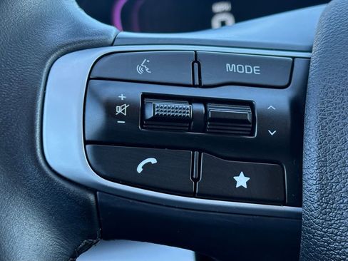 Used 2024 Kia Sportage EX image 14