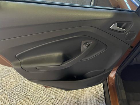 Used 2017 Ford Escape SE w/ Equipment Group 201A image 22