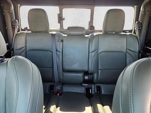 Used 2025 Jeep Gladiator Mojave image 17