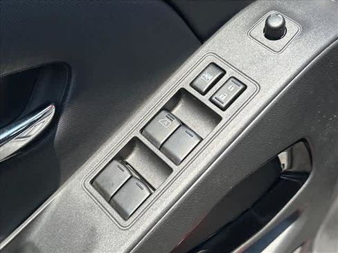 Used 2022 Nissan Frontier PRO-4X w/ Pro-4X Premium Package AWD/4WD image 16