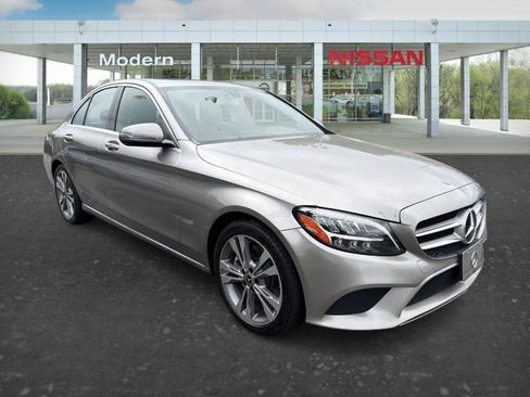 Used 2019 Mercedes-Benz C 300 Sedan w/ Premium Package image 7