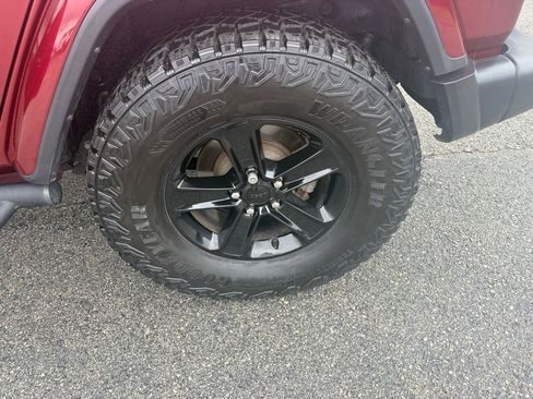 Used 2021 Jeep Wrangler Unlimited Sahara AWD/4WD image 56