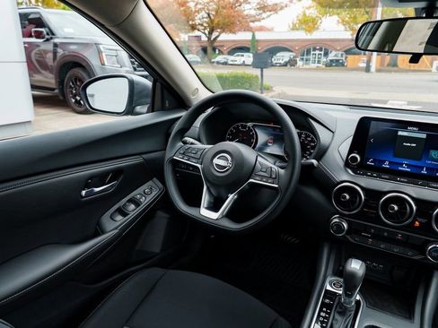New 2025 Nissan Sentra SV image 10