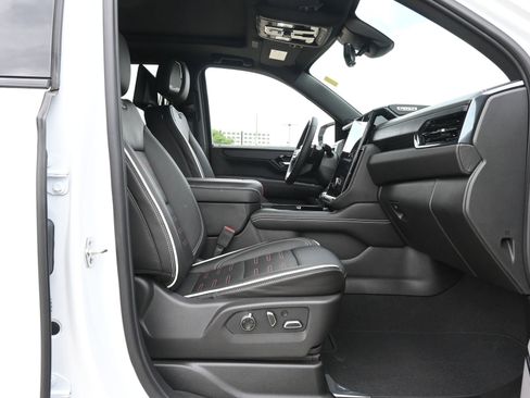 Used 2026 GMC Yukon AT4 Ultimate AWD/4WD image 26